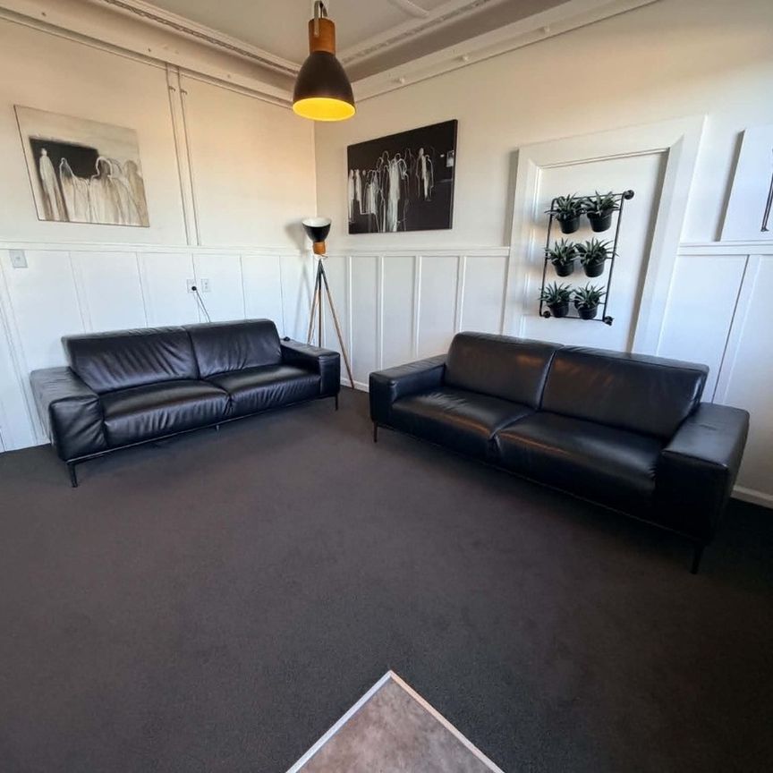 Short-Term Accommodation Urban Lounge Sleepery Carterton From $400/week - Photo 1