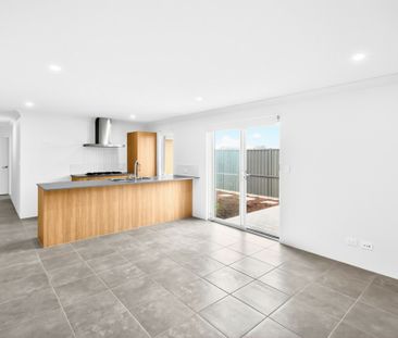 Brand new and ready for your family to enjoy - Photo 5