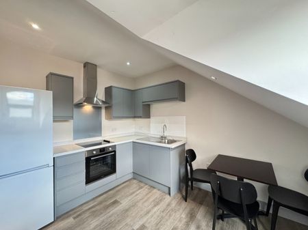 3 bed Apartment for Rent - Photo 3
