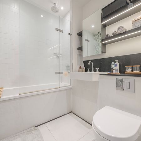 Winchester Street, London, W3, London - Photo 3