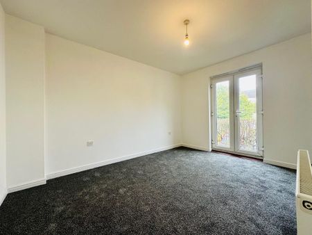 2 bedroom ground floor flat to rent - Photo 3