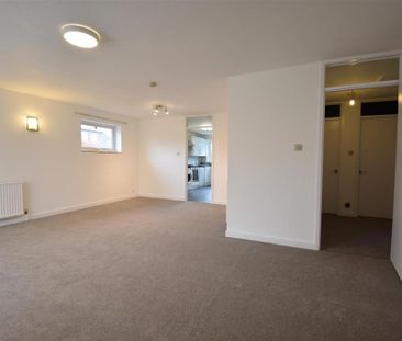 2 bedroom detached bungalow to rent - Photo 1