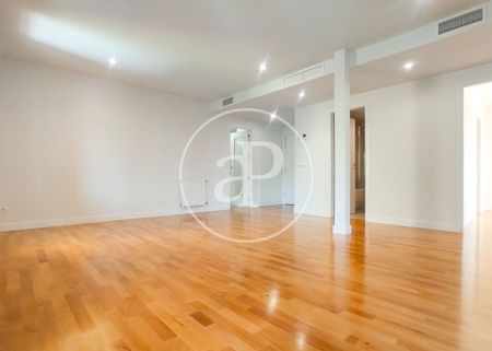 Flat for rent in La Moraleja (La Moraleja) - Photo 4