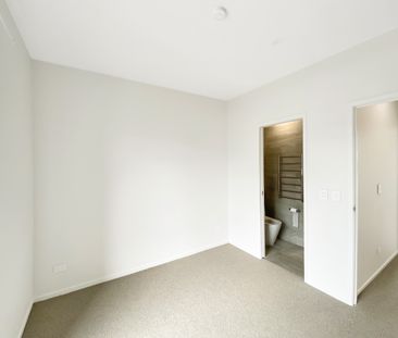 2 En Suite Townhouse for Rent + 1 car park - Photo 5