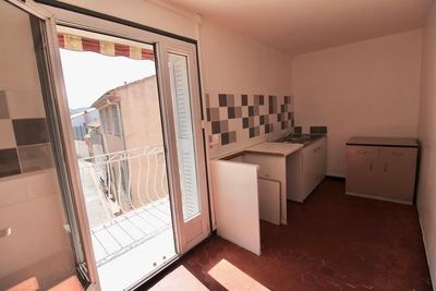 Location Appartement 3 pièces 59m² PIERREFEU DU VAR 83390 - Photo 2