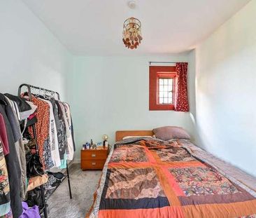 Abbot Road, Guildford, GU1 - Photo 4