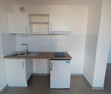 location Appartement T1 DE 29m² À NIMES - Photo 3