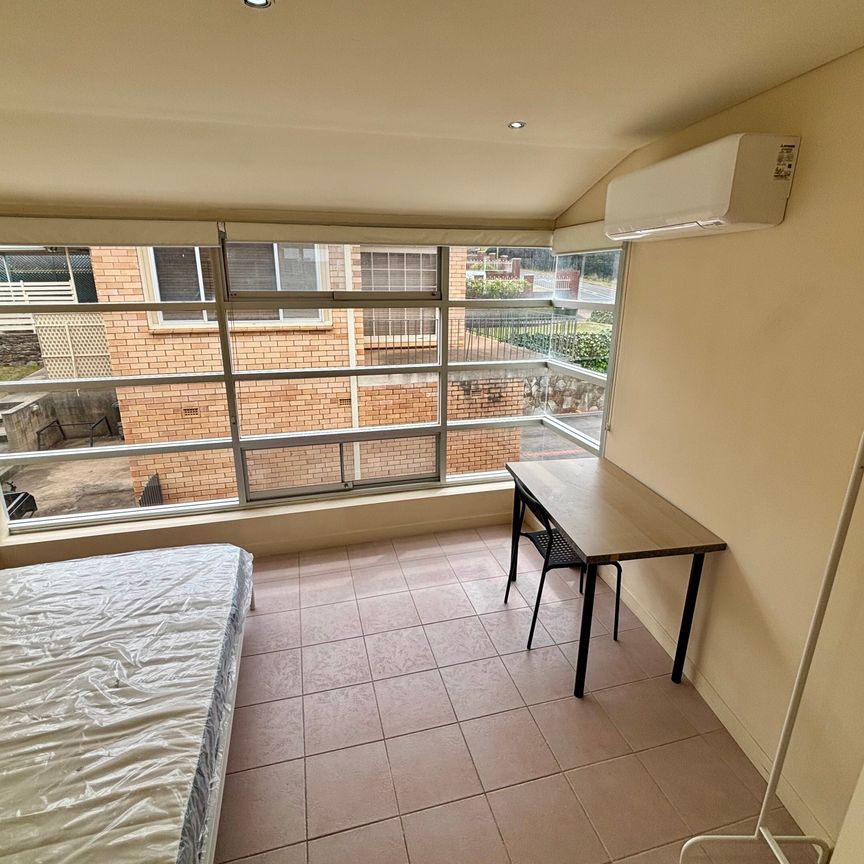 Windsor Gardens - Photo 1