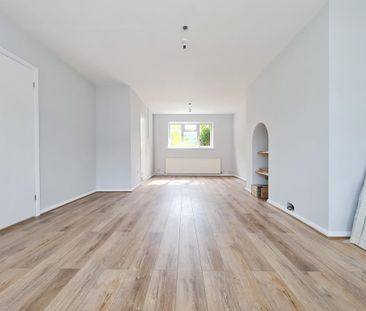 3 bedroom semi-detached house to rent - Photo 6