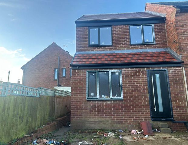 2 bed terraced house to rent in NE29 - Photo 1