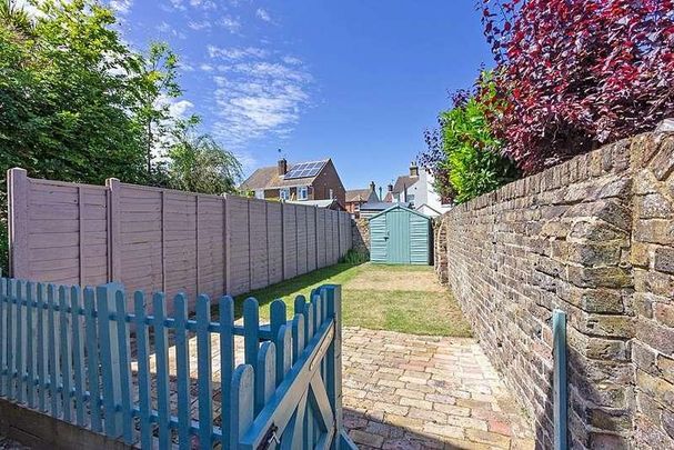 Church Lane, Newington, Sittingbourne, ME9 - Photo 1