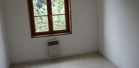 Appartement à louer à Hesdin (62140) en Pas-de-Calais (62). Cet appartement propose une surf... - Photo 2