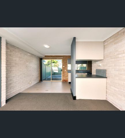 1/214 Denison St, Broadmeadow NSW 2292 - Townhouse For Rent | Domain - Photo 2