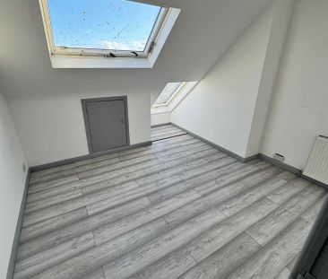 Bedsit to rent - Photo 1