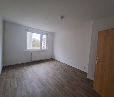 ruhig gelegene 3 Raum- Wohnung mit Balkon - Foto 1