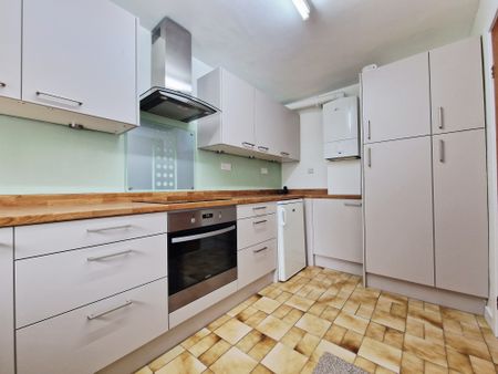 Egerton Court, Egerton Road - Photo 5