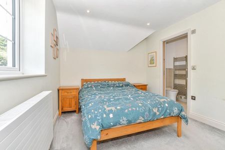 4 bedroom detached house to rent - Photo 5