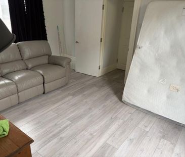 1 Bedroom Flat To Let - Photo 1