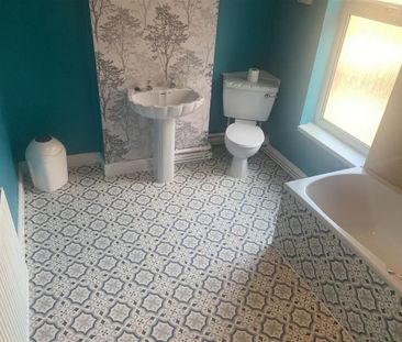 2 bedroom terraced house to rent - Photo 5