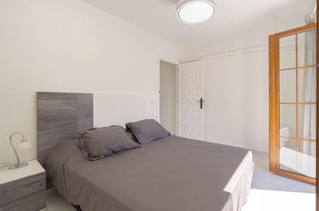 2 room luxury Flat for rent in Playas de Orihuela, Spain - Photo 4