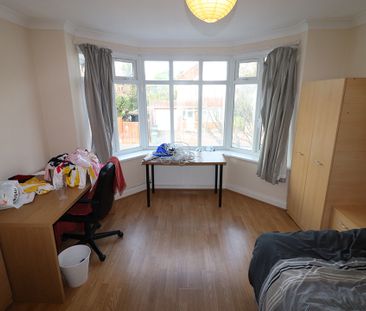 6 Bed Semi-Detached House, Upper Shaftesbury Avenue, SO17 - Photo 5