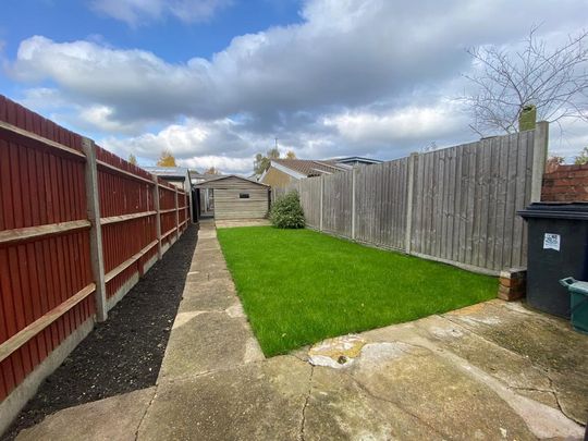 3 bedroom semi-detached house to rent - Photo 1