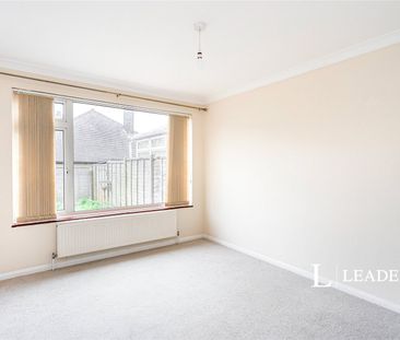 3 bedroom house to rent Station Road, Burgess Hill, West Sussex, RH15 - Photo 5