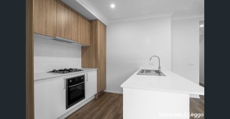 Modern Townhouse Living in Grand View Estate! - Photo 4