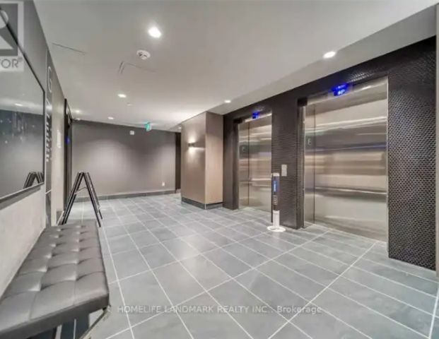 121 - 95 DUNDAS STREET W | 121 - 95 DUNDAS STREET W, Oakville - Photo 1