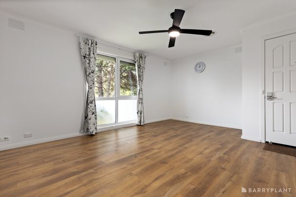 Renovated Two-Bedroom Living in a Prime Ringwood Location (Water Usage Included) - Photo 1