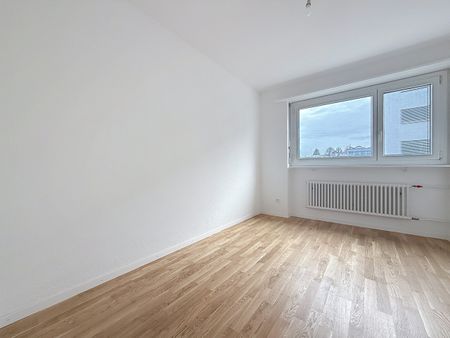 4 ½ PIÈCES - Rénové proche toutes commodités ! - Foto 4