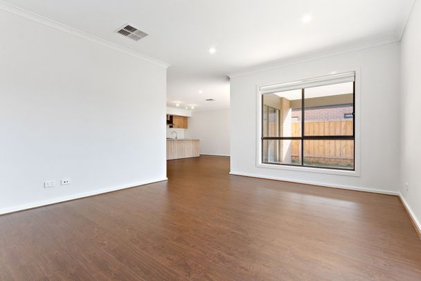 STUNNING ON SKYLARK! - Photo 1