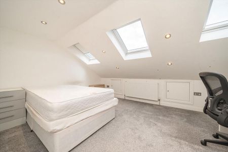 3 bedroom flat to rent - Photo 2