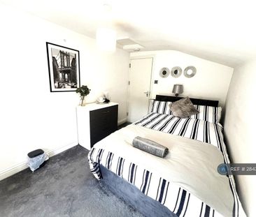 1 bedroom in a house share to rent - Photo 5