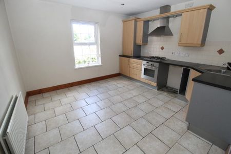 11 Pipers Field, Dundonald, Belfast, BT16 2AB - Photo 3