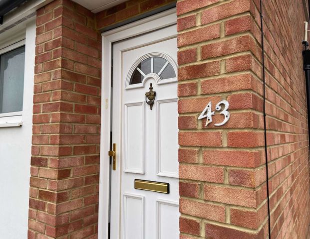 Sandringham Road Room 3 - Photo 1