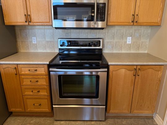 For Lease - 143 Oldfield Street Unit# F, Barrhaven, Ontario - Photo 1