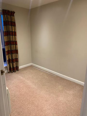 Huntshawn House, Devons Road - Photo 2