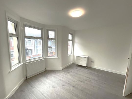 4 bedroom terraced house to rent - Photo 1