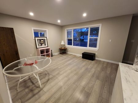 For Lease - 408 Upper Wellington Street, Hamilton, Ontario - Photo 2