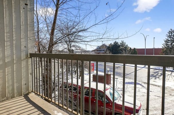 Appartement à louer - Brossard (Noms de rues (P)) Appartement à louer - Brossard (Noms de rues (P)) - Photo 1