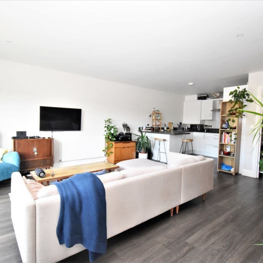 Pomeroy Street, New Cross, SE14 - Photo 1