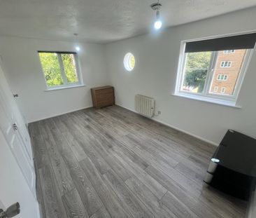 1 Bed Flat, Vicars Bridge Close, HA0 - Photo 1