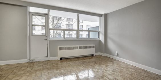 The Kingsview - Photo 3