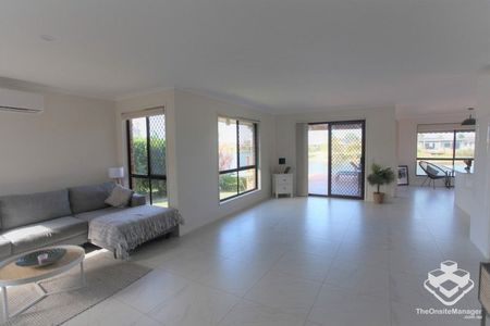 Waterfront house for rent - Photo 3