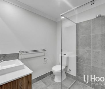 Perfect Low Maintenance Terrace - As New Condition - Perfect Position - Photo 3