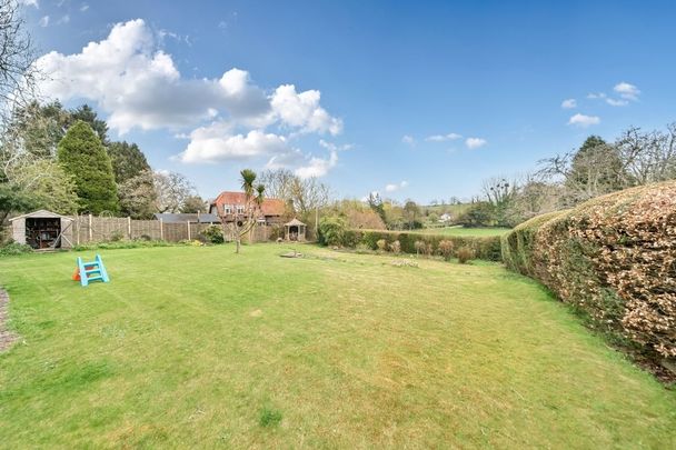 4 bedroom semi-detached house to rent - Photo 1