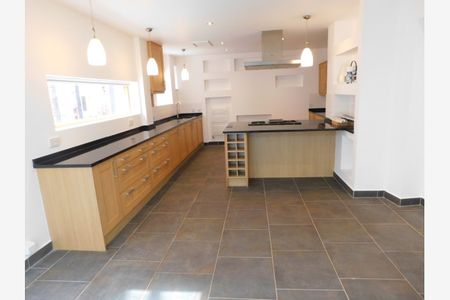 23c Swan Hill, Shrewsbury, Shropshire, SY1 1NQ - Photo 2