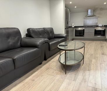 6 bedroom terraced house to rent - Photo 5