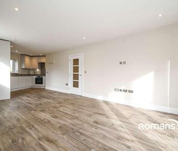 Robins Gate, Bracknell, Berkshire, RG12 - Photo 1